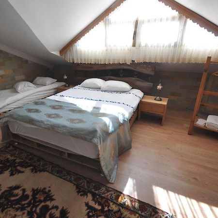 Uchisarstonehouse Hotel Невшехир Екстериор снимка